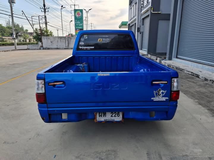 Isuzu TFR สีน้ำเงิน 8