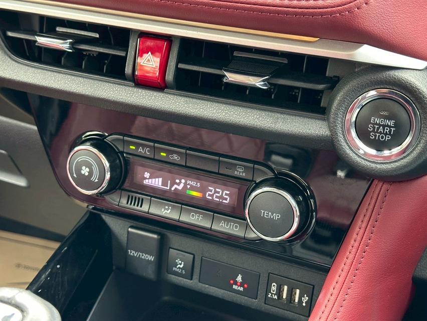 TOYOTA ATIV Sedan Premium Luxury 2022  18