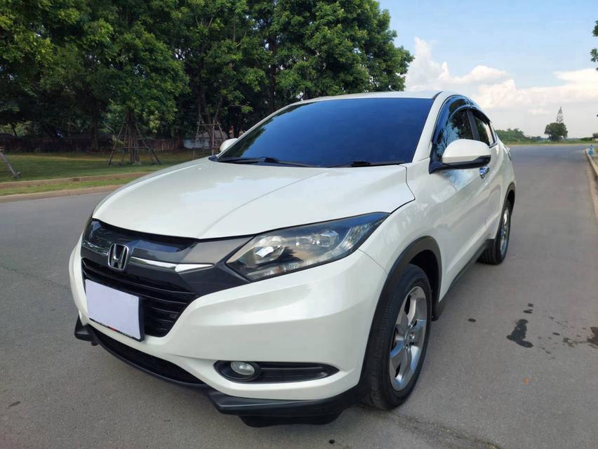 HONDA HR-V 1.8 E ปี 2015 สีขาว