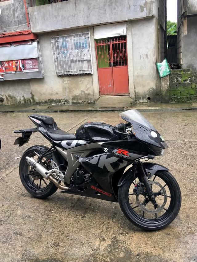 Suzuki GSX-R150 สีดำ