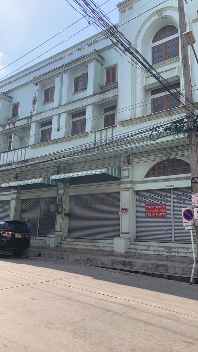 ตึกแถว/อาคารพาณิชย์/โฮมออฟฟิศ 9