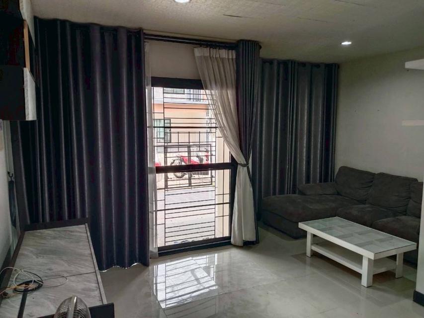 ขายทาวน์โฮม 3 ชั้น หมู่บ้านซิตี้พลัส หนองจอก 3 ห้องนอน 3 ห้องน้ำ ถ.ผดุงพันธ์ ติดตลาดสดหนองจอก ราคาถูกในย่านนี้ 6