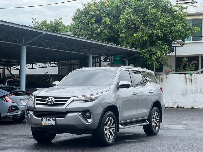 ขาย Toyota Fortuner 2.4V ปี20