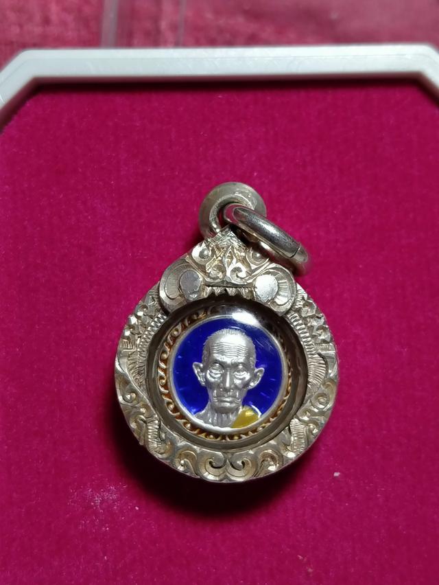 เปิด ลพ.รวย เนื้อเงิน พร้อมเลี่ยมเงิน รูปที่ 2