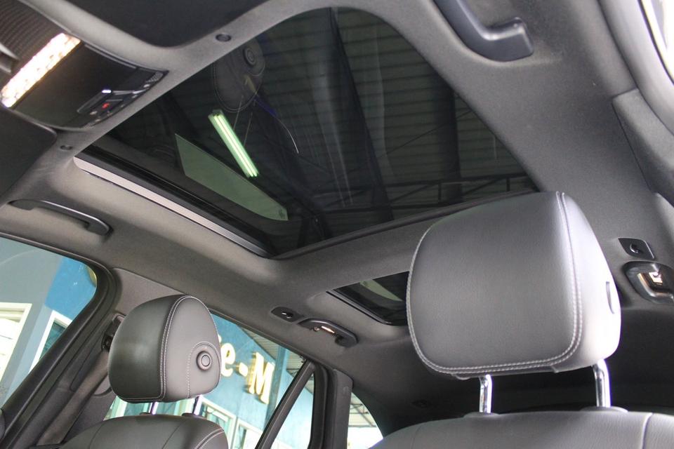 รหัสรถ JRS9032 Benz GLC300e AMG Dynamic  ปี 2020 12