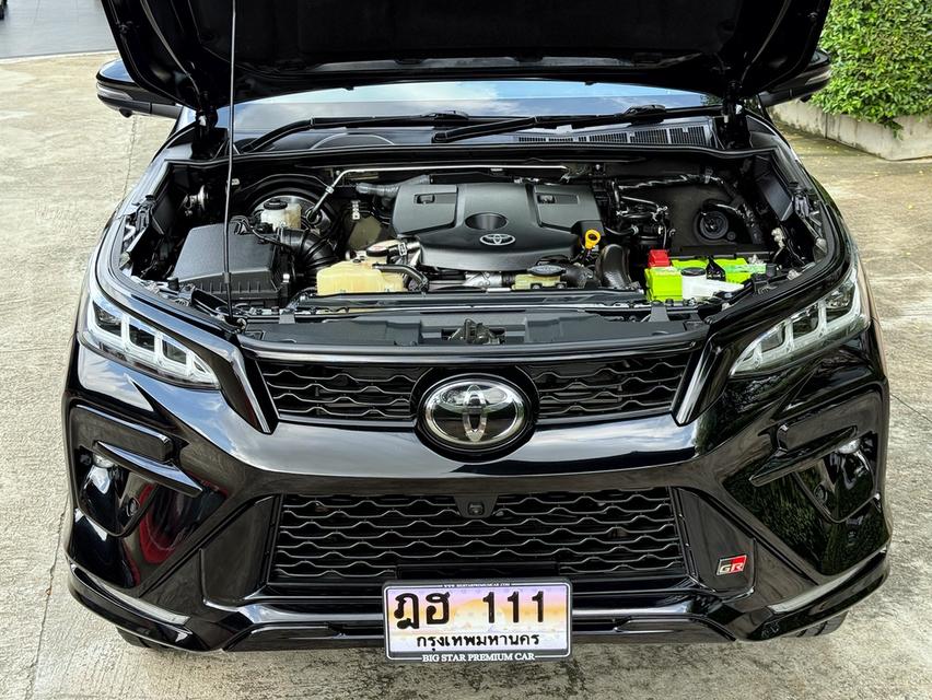 2023 TOYOTA FORTUNER 2.8 GR SPORT 4WD รถมือเดียวออกป้ายแดง รถวิ่งน้อย ประวัติศูนย์ครบ รถไม่เคยมีอุบัติเหตุครับ รูปที่ 15