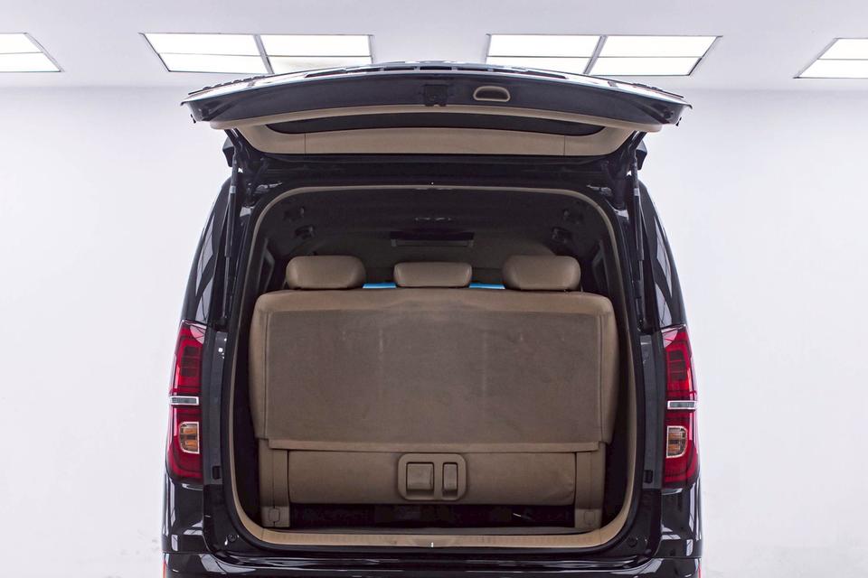 ✨ HYUNDAI H-1 2.5 DELUXE AT ปี 2019 ตู้ 11 ที่นั่งยอดนิยม รูปที่ 6