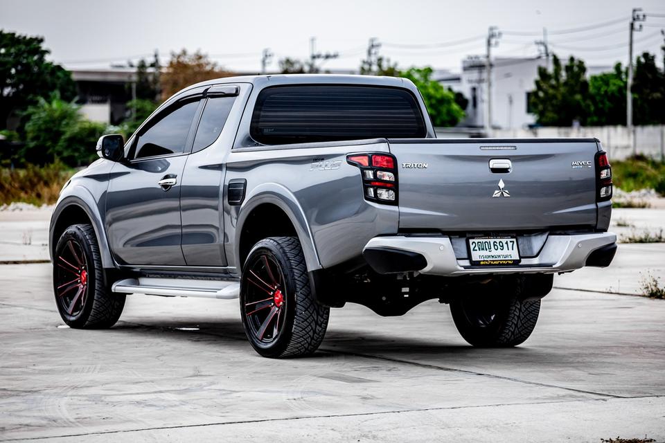 #MITSUBISHI #TRITON 2.5 GL ดีเซล MEGA CAB ปี 2017 สีเทา ไมล์แท้ 84,000 km. 7