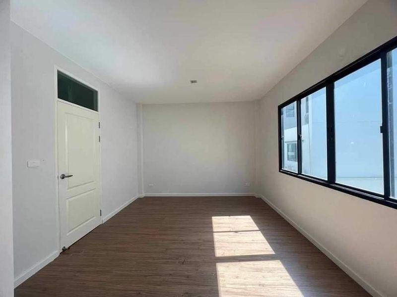 ด่วนขายขาดทุน ทาวน์โฮม QPrime หลังมุม 3 ชั้น ใจกลางเมือง สุขุมวิท 77 ราคาดีที่สุด 4