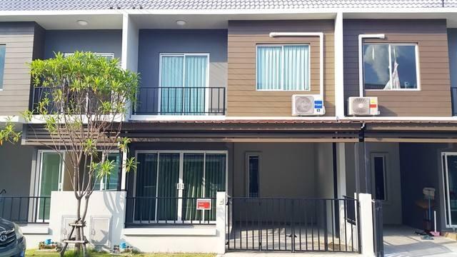 ให้เช่าทาวน์โฮม 2 ชั้น The Color บางนา-วงแหวน ใกล้เมกาบางนา-สนามบินสุวรรณภูมิ 