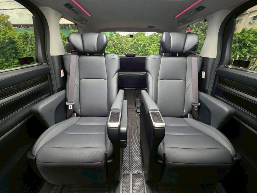 Toyota ALPHARD 2.5SC PACKAGE สีดำ ปี 2021 ไมล์ 50,000 กม.  13
