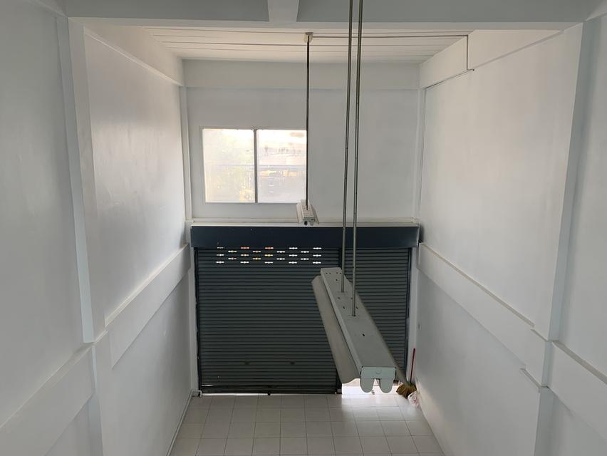 ตึกแถว 2ชั้นครึ่ง หมู่บ้านขจีนุช ลาดหลุมแก้ว ปทุมธานี 5