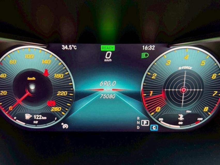C200 COUPE (facelift) AMG Dynamic สีขาว เกียร์ออโต้ รูปที่ 6