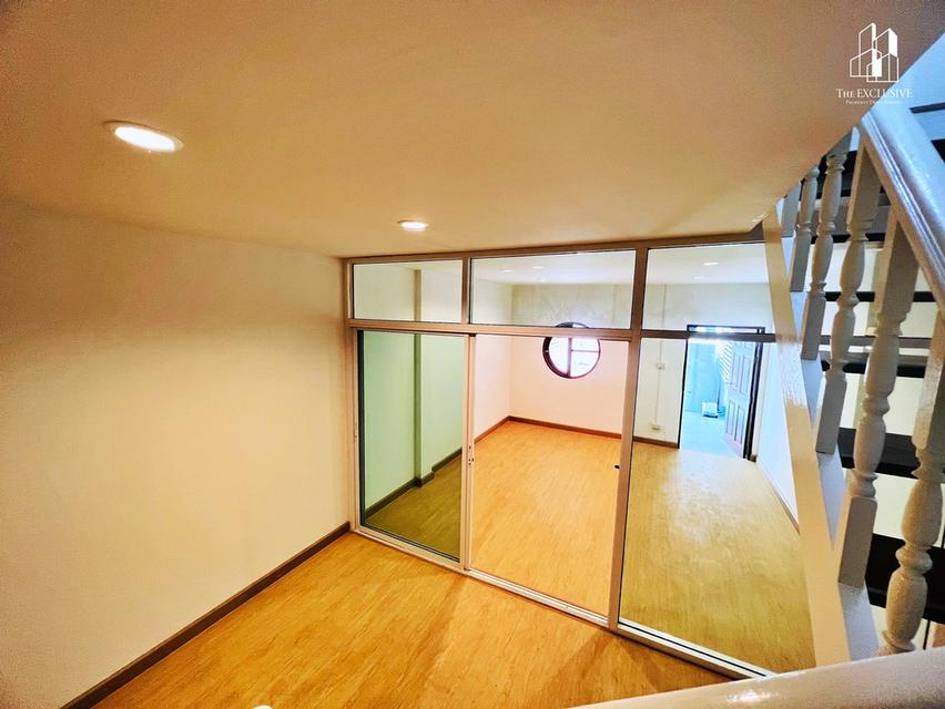 🏡 ขายทาวน์เฮ้าส์ บัวทอง 4 รีโนเวทใหม่สไตล์มินิมอล ✨ สวย อบอุ่น พร้อมอยู่ | ทำเลต้นสายรถตู้ เดินทางสะดวกที่สุดในย่านนี้ 6