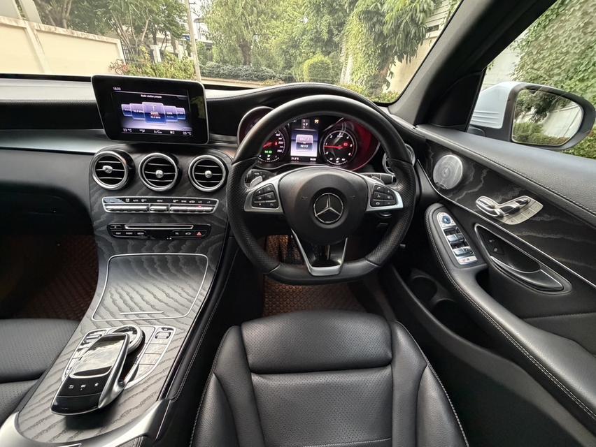 รหัสรถ AP3434 Benz GLC 250d 4MATIC AMG Dynamic ปี17 สีขาว รูปที่ 10
