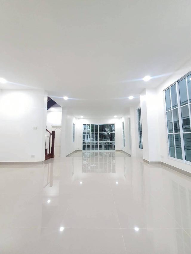 ขายบ้านเดี่ยว หมู่บ้านลลิลเดอะยังเอ็กซ์คลูทีฟ กาญจนาภิเษก 36 ติดถนนกาญจนา-เฉลิมพระกียรติ (N.1981) 7