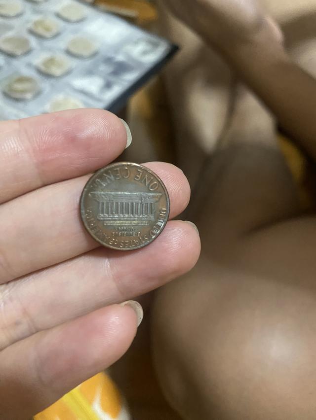 เหรียญในภาพคือ เหรียญ 1 เซนต์สหรัฐอเมริกา (Lincoln Memorial Cent) ปี ค.ศ. 1992 รูปที่ 2