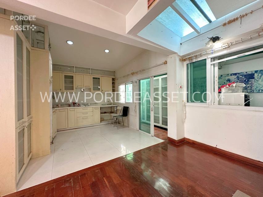 บ้านชั้นเดียว 64 ตร.ว. รัชดานิเวศน์ ประชาราษฎร์บำเพ็ญ24 ใกล้รถไฟฟ้า MRT ห้วยขวาง สุทธิสาร เข้าออกได้หลายทาง รัชดาภิเษก ลาดพร้าว เหม่งจ๋าย เลียบด่วนเอก 14