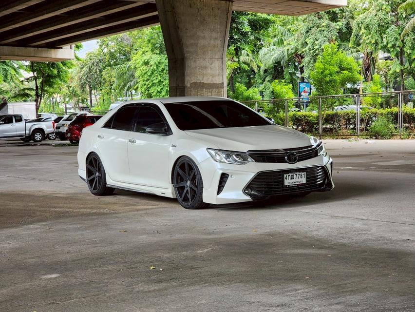Toyota Camry 2.0 Year 2015 3