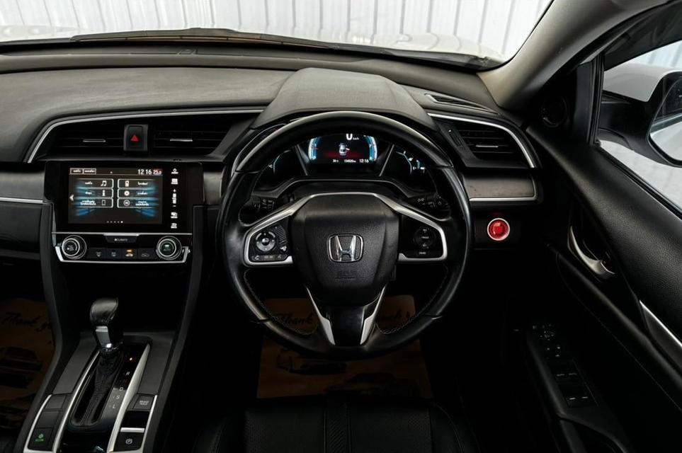 Honda Civic FC 1.8EL เบนซิน เกียร์ออโต้  ปี2017 12