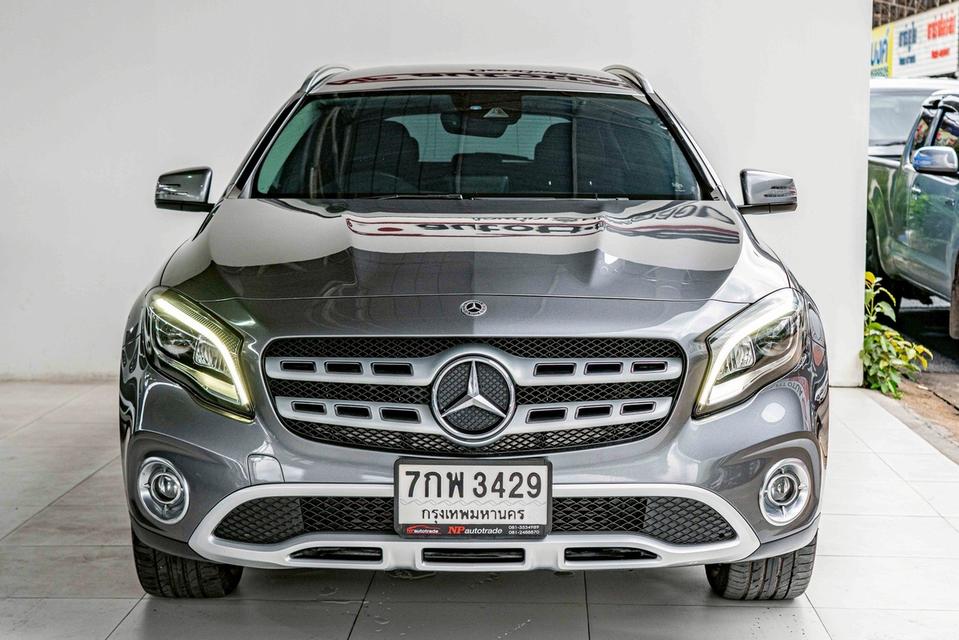 รหัสรถ NP3429 BENZ GLA 200 1.6 2018 8