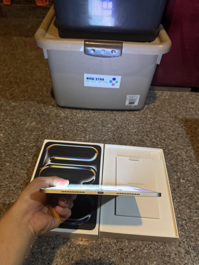 ขายๆๆๆถูกๆๆiPadPro11นิ้วM4สีหายากSilver 256กิ๊กยกกล่องอีมี่ตรงWifi Only สูนTrueเครื่องใช้งานดีทุกๆฟังชั่นรีสโตได้ตลอดไม่มีติดไอคราว Model TH/A  สภาพ: รูปที่ 4