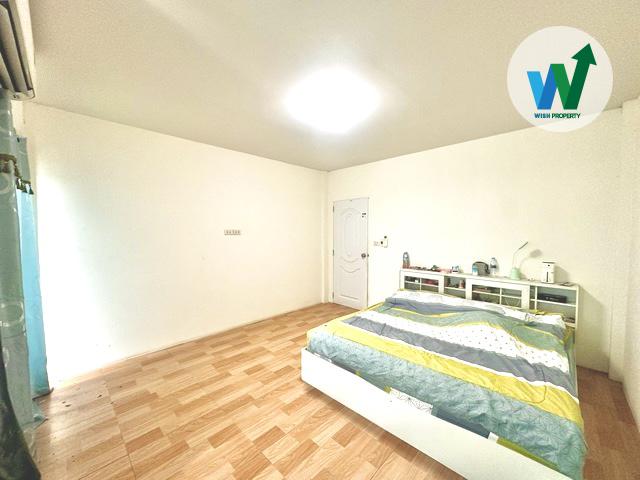 ขายอาคารพาณิชย์ 1 คูหา 3ชั้นครึ่ง นื้อที่  30 ตารางวา 2