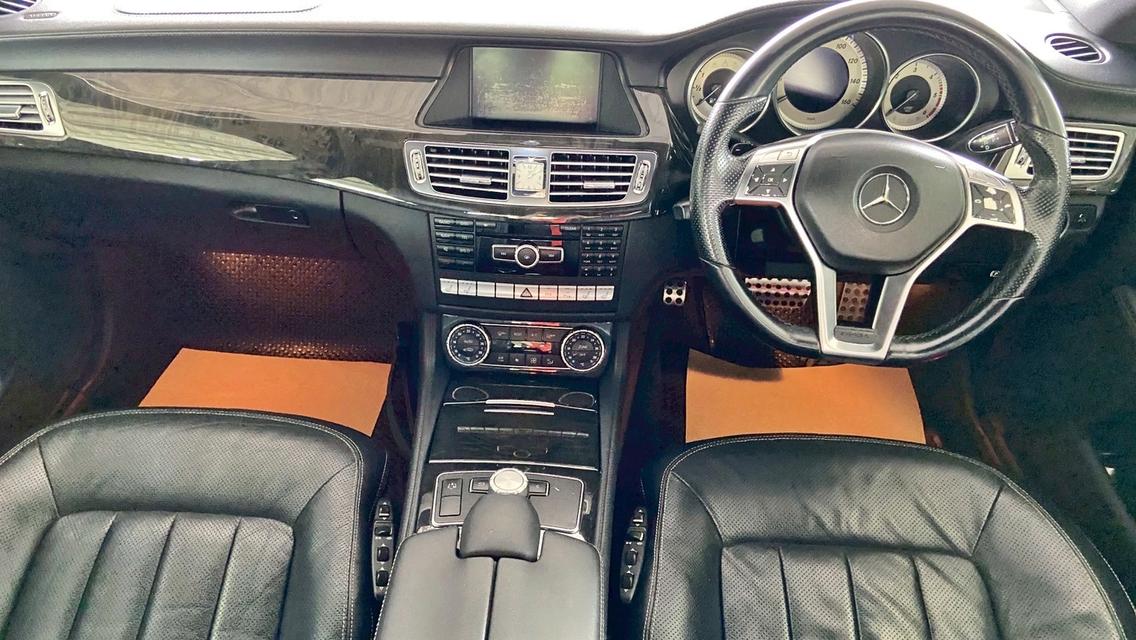 รถสปอร์ตสไตล์ 4-Door Coupe CLS250CDI W218 ปี 2012 รูปที่ 12