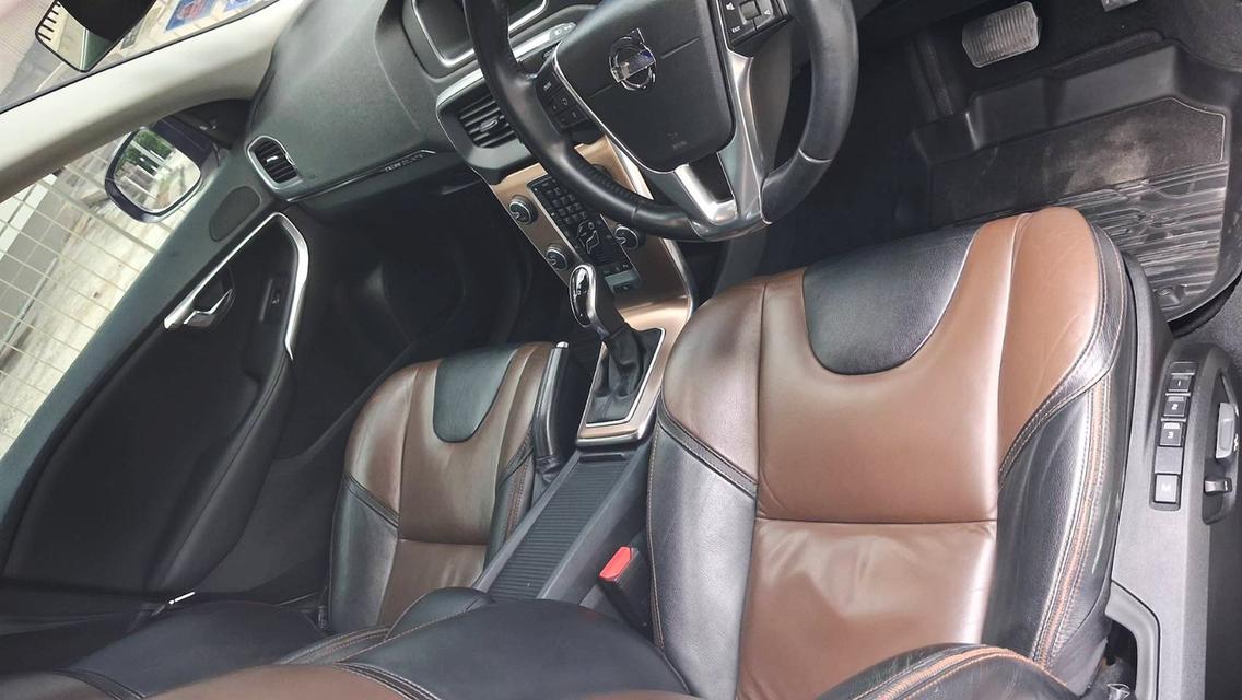 ปี2015 Volvo V40 Cross Country T5 ไมเนอร์ TOP สภาพสวย มือเดียว รูปที่ 11