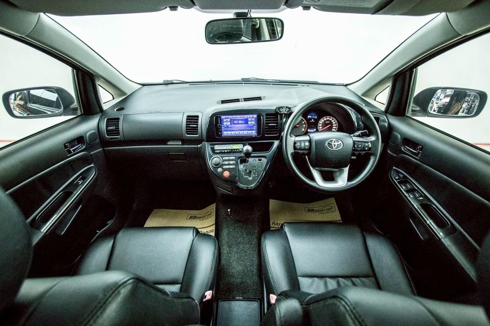 TOYOTA WISH 2.0 Q LIMITED 2005 7