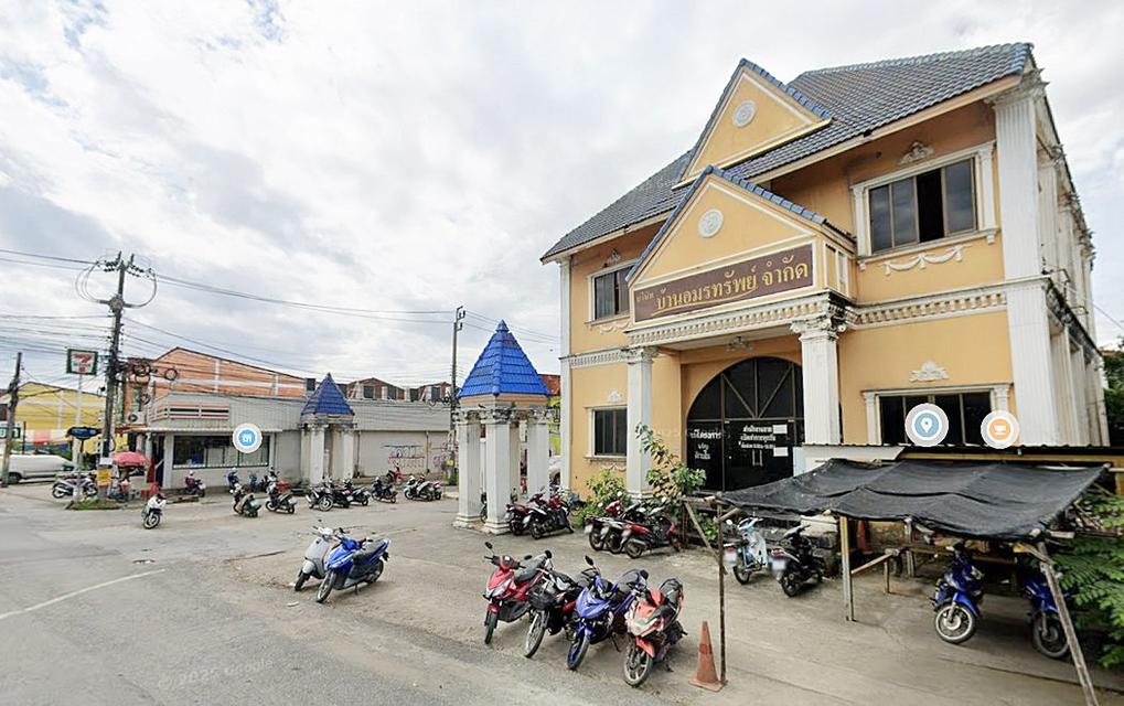 บ้านอมรทรัพย์ อยู่วิทยา 18 เขตหนองจอก บ้านสวยรีโนเวทใหม่ 2 ชั้น 30.5 ตร.วา 4 นอน 3 น้ำ จอดรถ 2 คัน 11
