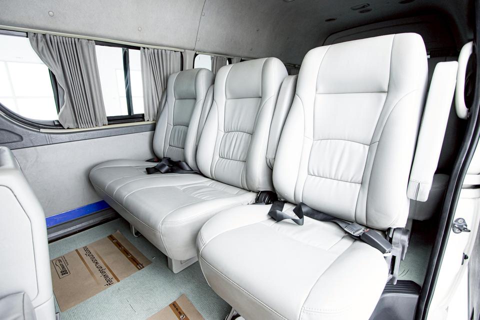 TOYOTA COMMUTER 2.5 D4D 2011  6