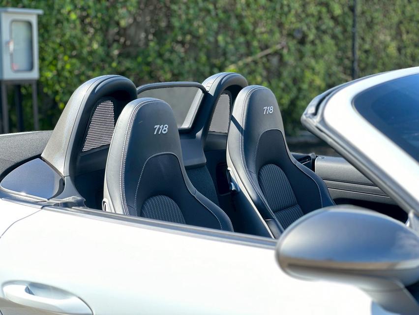 Porsche 718 BOXSTER T 19