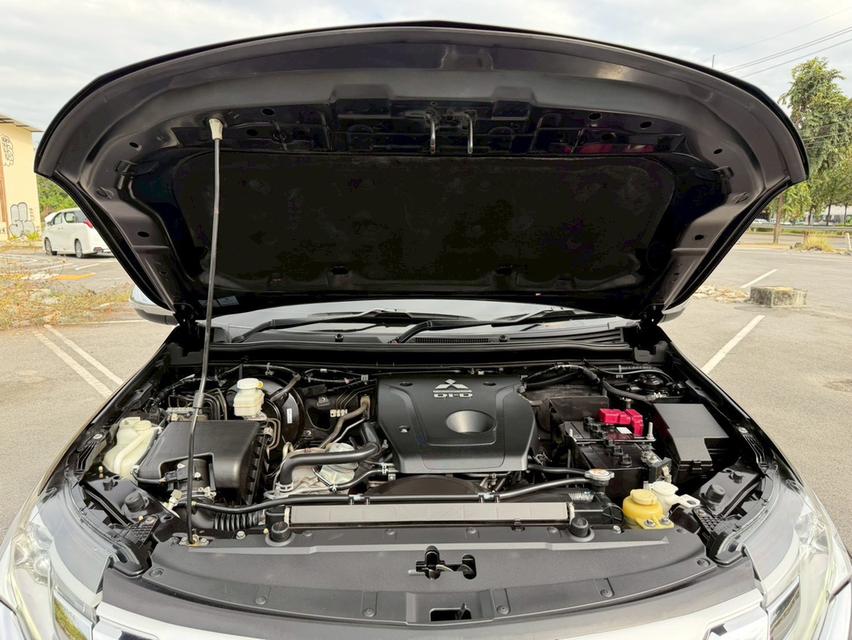 Mitsubishi Pajero 2.4GT ปี17 19