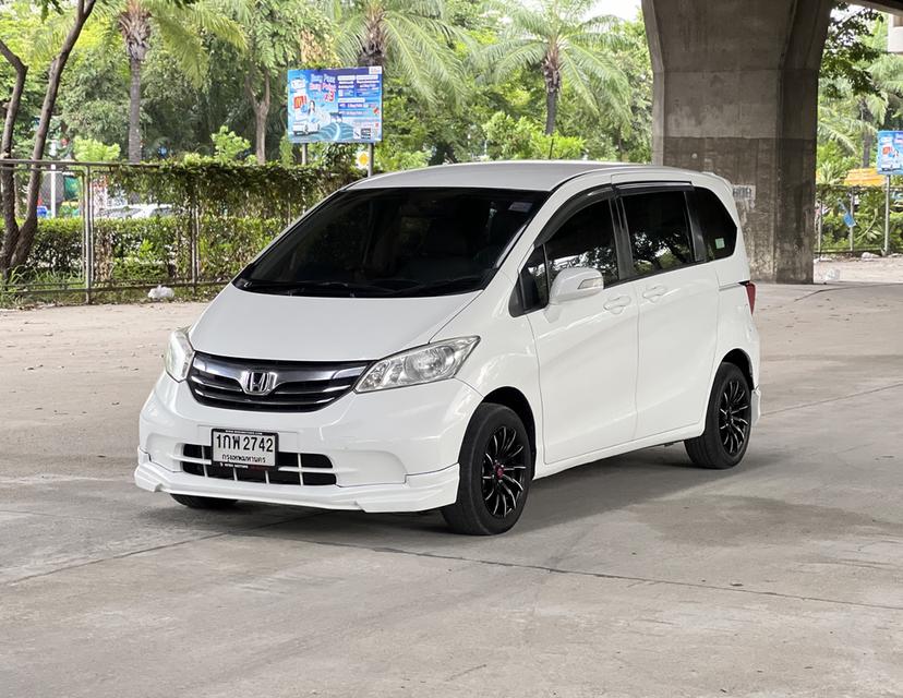 ขายรถ Honda Freed 1.5EL ปี 2013 สีขาว เกียร์ออโต้ 3