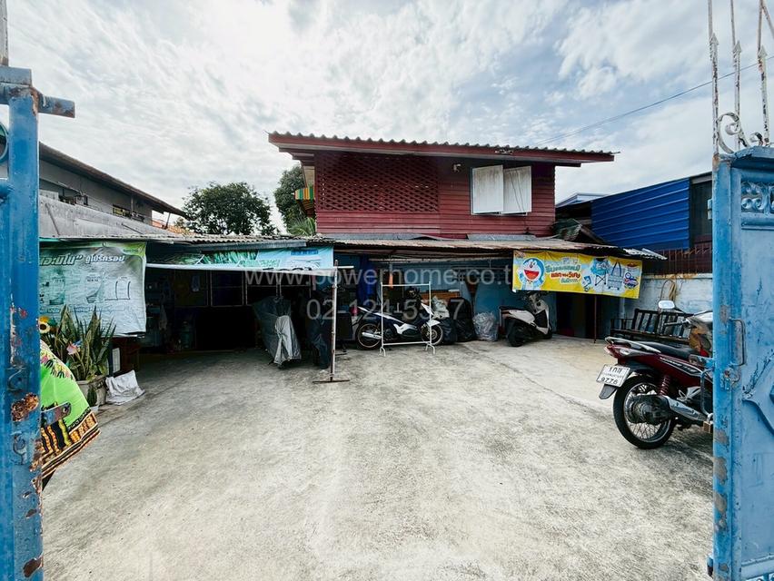 บ้านเดี่ยว บ้านสร้างเอง ซอยกรุงเทพนนท์ 12 แยก 20/1 ถนนกรุงเทพ – นนทบุรี ต.บางเขน อ.เมืองนนทบุรี จ.นนทบุรี