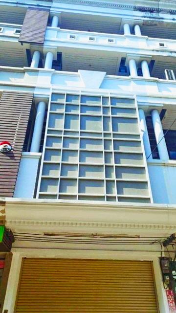 ติดถนนหลัก MRT พระราม 9 3 กม. ใกล้เดอะไนน์ พระราม 9 700 ม. ให้เช่าอาคารพาณิชย์ 6 ชั้น ย่านพระราม 9 พื้นที่ 550 ตร.ม. 1