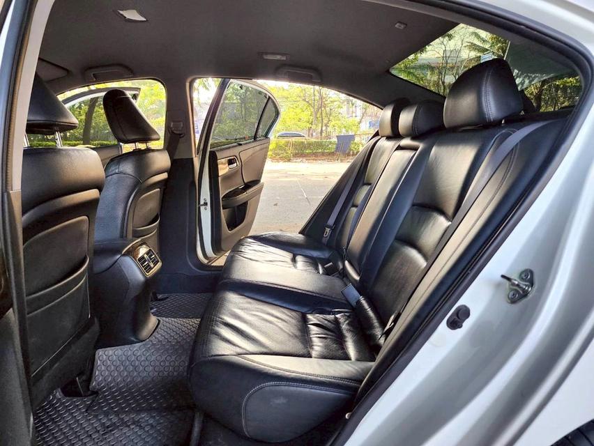 ขายรถ Honda Accord 2.0E ปี 2013 สีขาว เกียร์ออโต้ รูปที่ 12