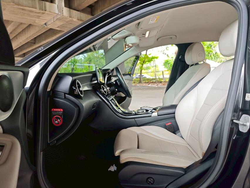 🚗 2019 Mercedes-Benz C200 Avantgarde Sedan AT รูปที่ 17