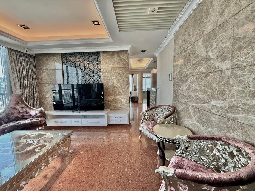 Aguston Sukhumvit 22 Penthouse 3 Story 4 Beds, 4 Baths and Rooftop Garden High Floor, Fully furnished 4