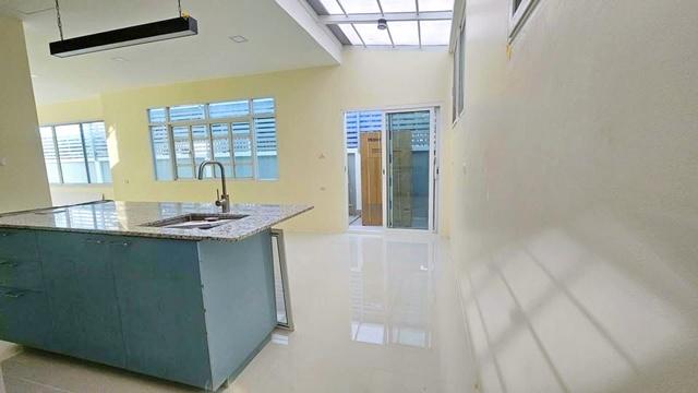 MRT แจ้งวัฒนะ14 550 ม. เช่าทาวน์โฮม 3 ชั้น หลังริม 28 ตร.วา. 340 ตร.ม. 3นอน 4 น้ำ รพ.มงกุฏวัฒนะ 400 ม. ตลาดเมืองทอง 300  2