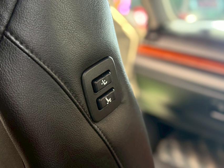 TOYOTA CAMRY 2.4 HYBRID ปี2012สภาพสวยกริ๊บ พร้อมใช้งาน 11