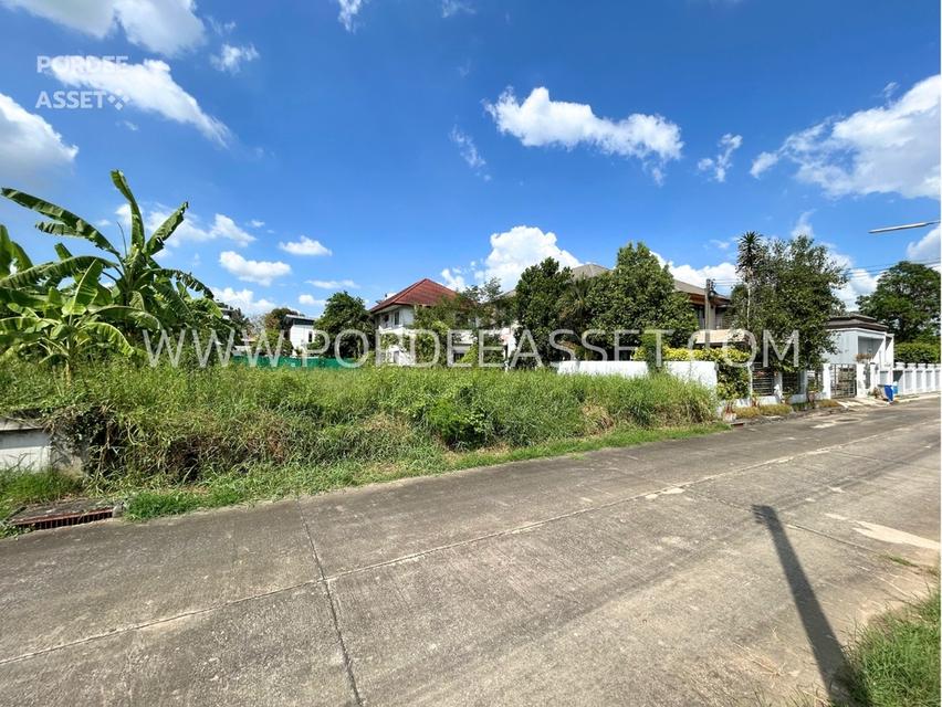 ที่ดินจัดสรรถมแล้ว 85 ตร.ว. ม.ชวนชื่นกอล์ฟ อเวนิว กรุงเทพฯ-ปทุมธานี ติดสนามกอล์ฟ Flora Ville Golf & Country Club ใกล้แยกบางคูวัด โรบินสันศรีสมาน