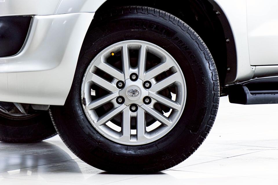 ✨ TOYOTA FORTUNER 3.0 V AT ปี 2013 ตัวท็อป V รูปย่อยที่ 2