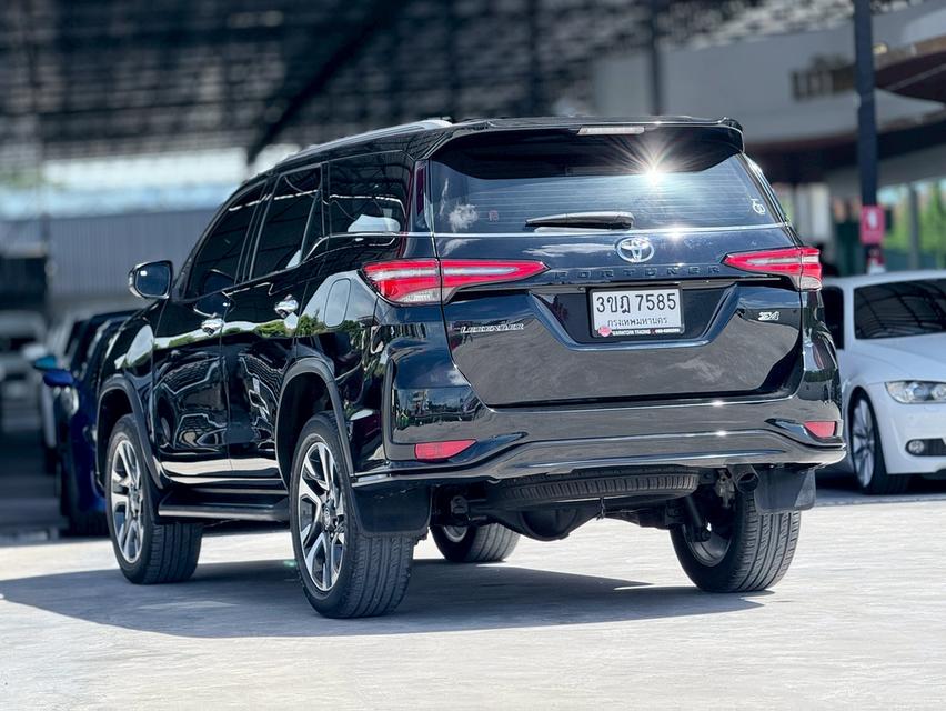 TOYOTA FORTUNER 2.4 LEGENDER 2022  6