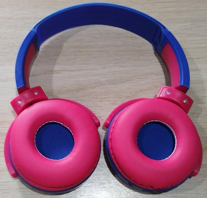 ขายหูฟังบลูทูธไร้สายแบบครอบหู (Bluetooth Headphone Stereo) Bearbrick รุ่น DR-53 สีแดง-ฟ้า (ทูโทน) สินค้าใหม่  3