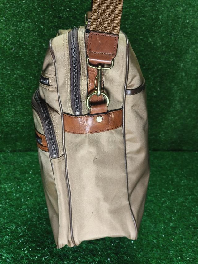 Chesterfield Crossbody bag