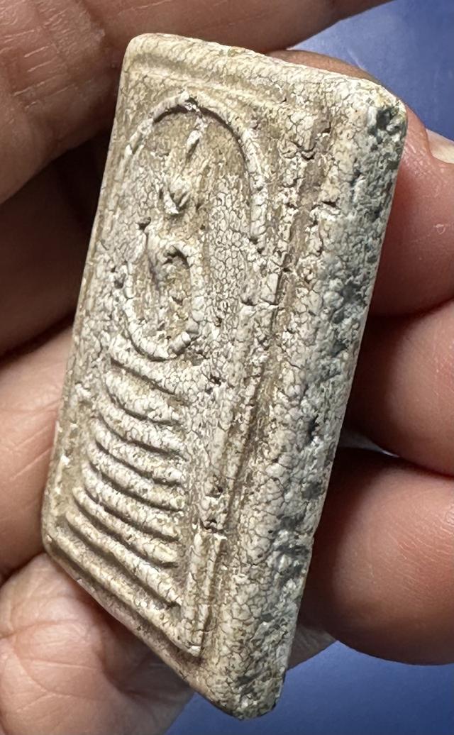 🙏สมเด็จวัดเกศไชโย พิมพ์เจ็ดชั้น พระผ่าการใช้ ด้านหลังมียุบตัวตามธรรมชาติความเก่า รูปย่อยที่ 4