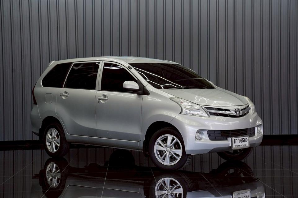 TOYOTA AVANZA 1.5 G AT ปี 2011 จด 2012 สีเทา ไมล์ 46,xxx km.