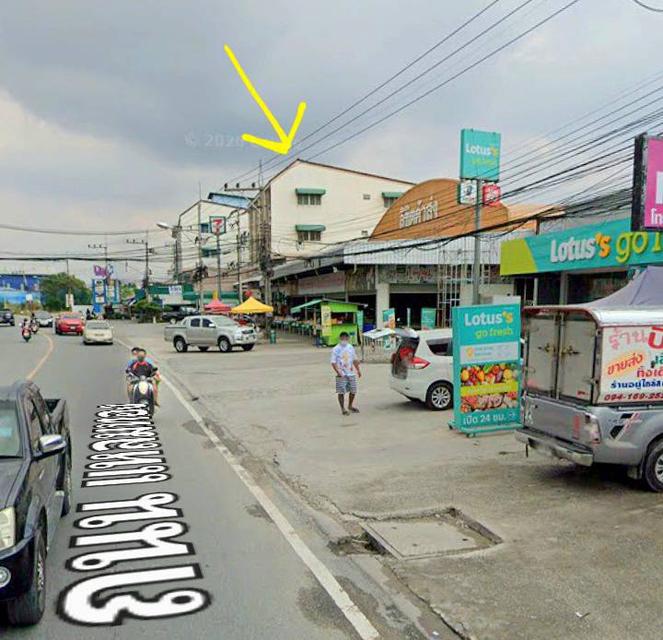 Vายอาคารพานิช 3.5 ชั้น 4 คูหา เนื้อที่รวม 99.3 ตร.วา ใกล้เครือสหพัฒน์ อ.ศรีราชา จ.ชลบุรี Sาคา 16 ล้านบ. โทรฯ 081-723-3259 นรภัทร 5